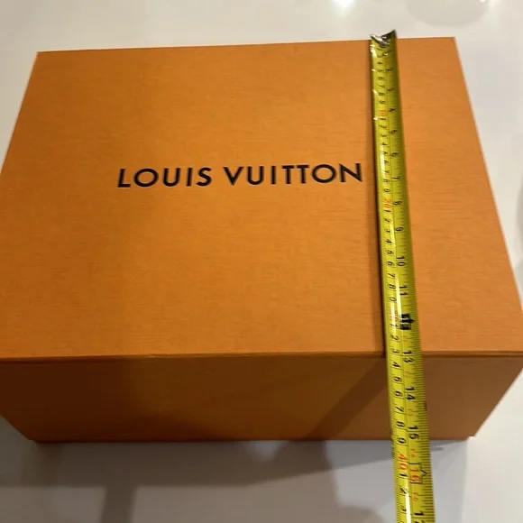 Louis Vuitton Box - Picture 5 of 7